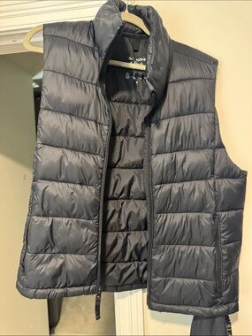 Abercrombie & Fitch Navy Quilted Puffer Vest